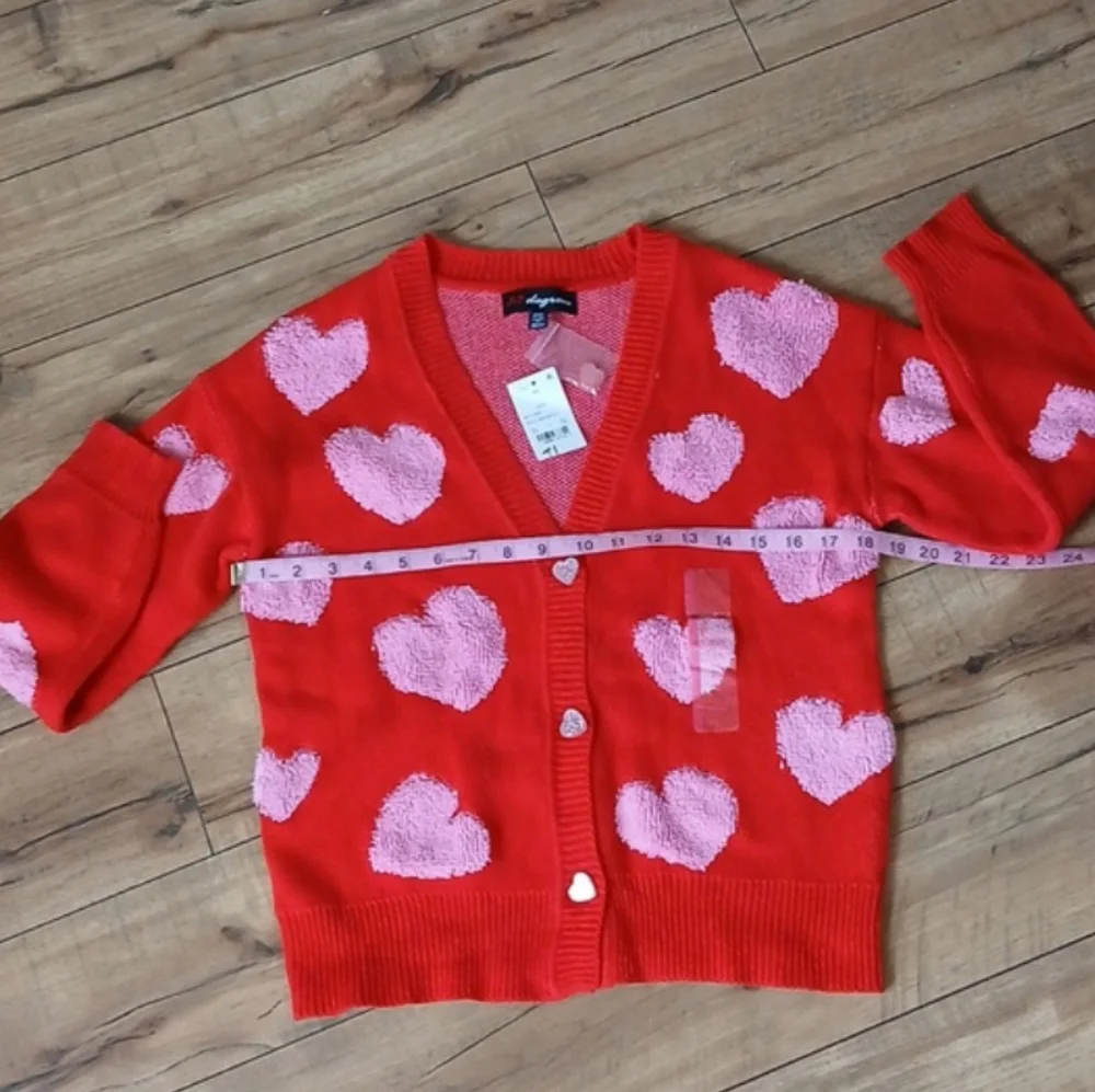 New Red And Pink V-Neck Embellished Cardigan With Heart Shape Buttons. XXS - Picture 16 of 17